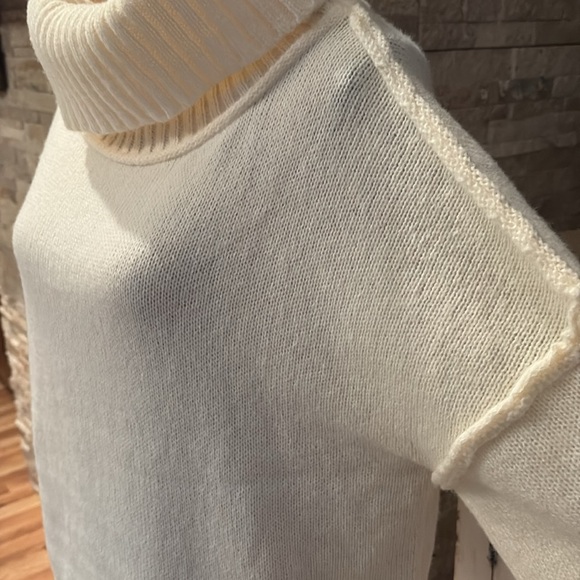 New in cream cozy turtleneck sweater drop shoulder long sleeve raw seam rib hem - Picture 4 of 16